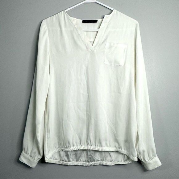 The Limited Tops - The Limited Women’s size small white silky feel long sleeve blouse 532B3